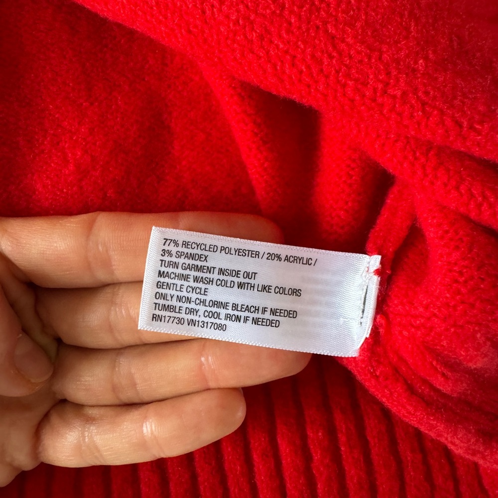 Universal Threads Cropped Red Sweater - Picture 4 of 4